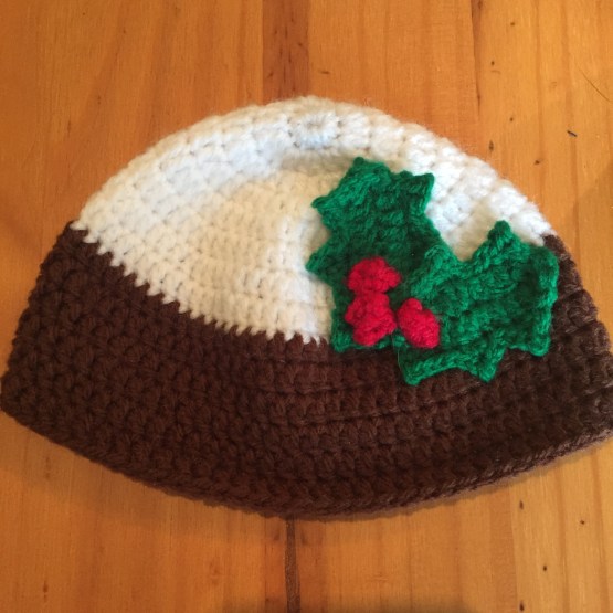 Christmas pudding crochet baby hat