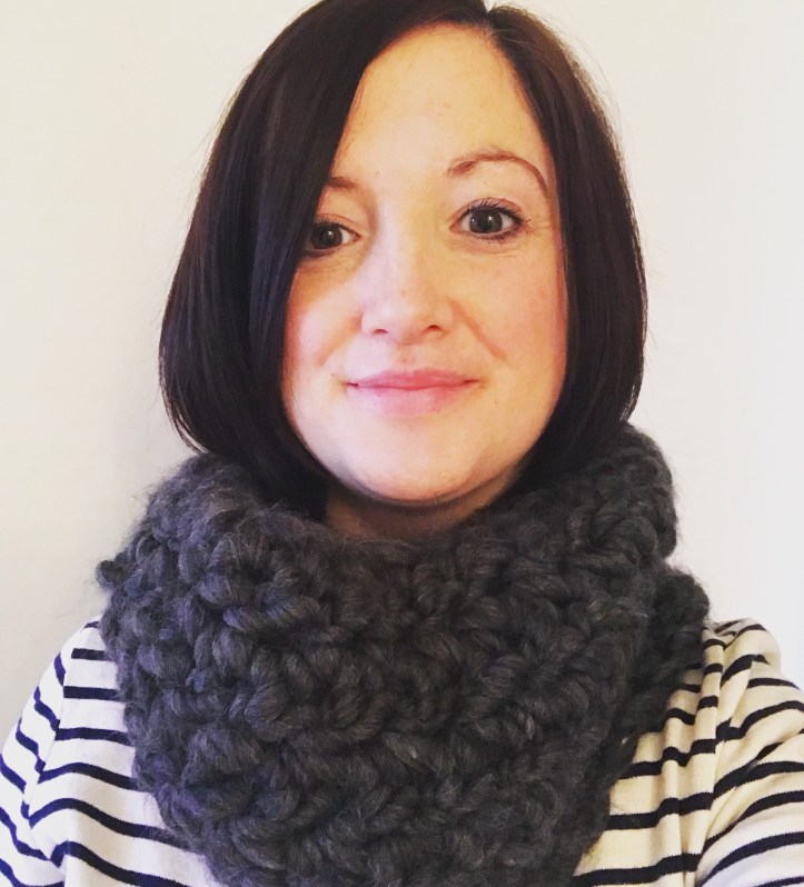 Ultra super chunky yarn crochet cowl