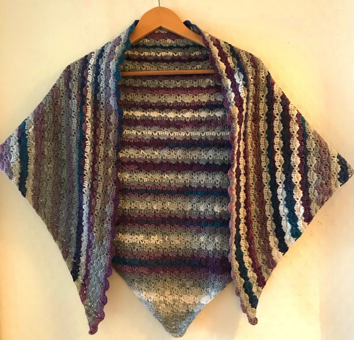 Hanging crochet shawl using hayfield spirit dk